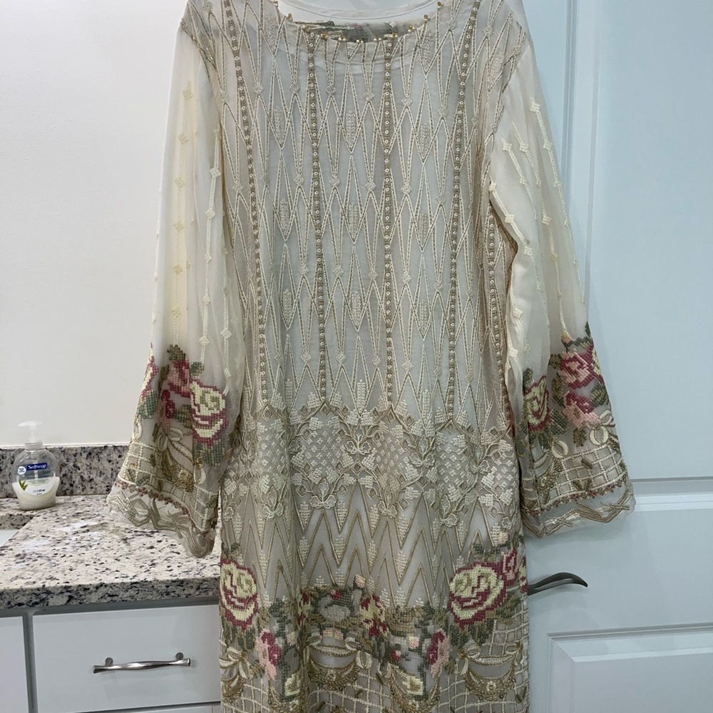 Pakistani slawar kameez